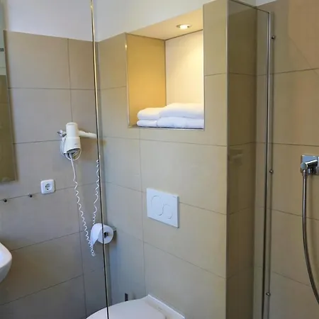 Hotell Brecherspitze München